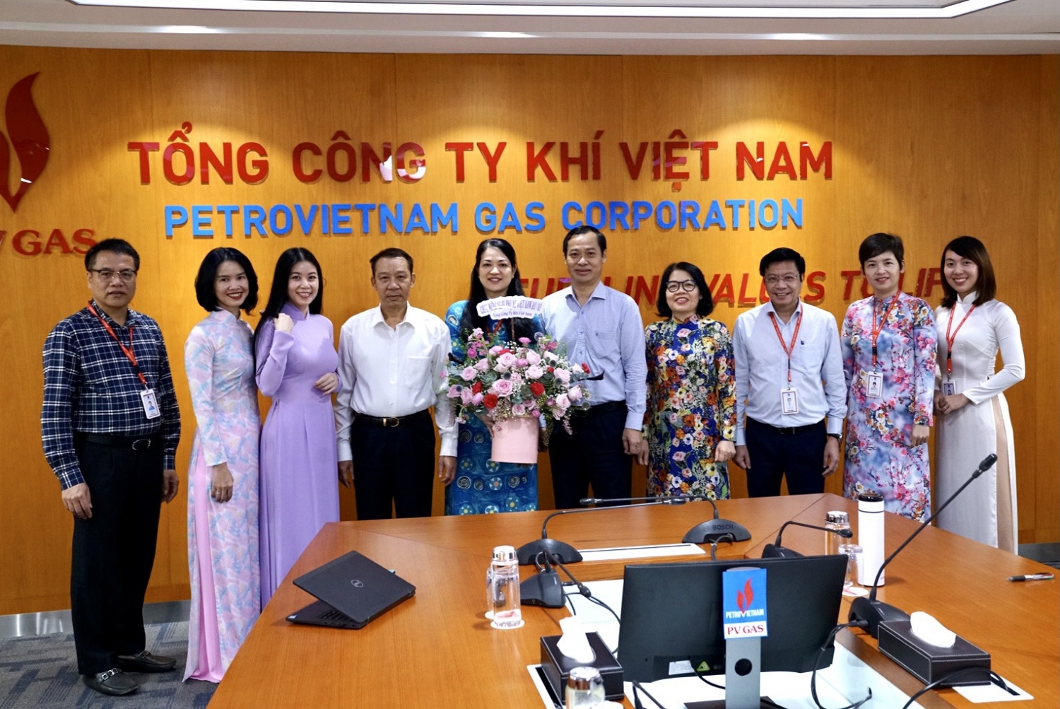 Công đoàn PV GAS tổ chức Hội nghị chúc mừng Ngày Phụ nữ Việt Nam