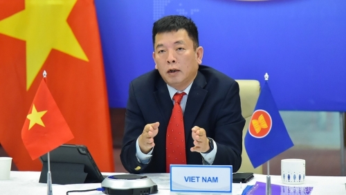 Việt Nam cùng ASEAN củng cố cộng đồng, vượt qua khó khăn và phát huy vị thế