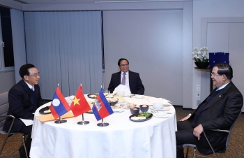 Thủ tướng Phạm Minh Chính làm việc với Thủ tướng Lào và Thủ tướng Campuchia