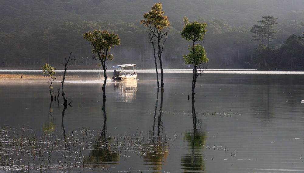 Vẻ đẹp đầy lôi cuốn của “phim trường thiên nhiên” ở hồ Tuyền Lâm