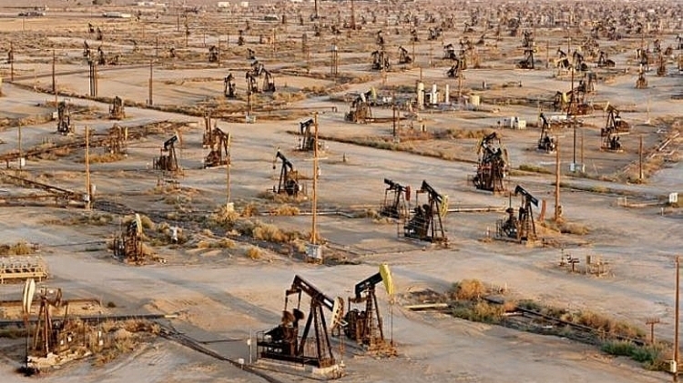 Giá xăng dầu hôm nay 20/12: Brent lên mức 80,1 USD/thùng