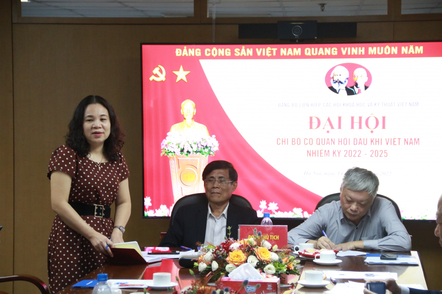 Đại hội Chi bộ Cơ quan Hội Dầu khí Việt Nam lần thứ V, nhiệm kỳ 2022-2025