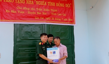 Hội CCB Tập đoàn trao nhà “Nghĩa tình đồng đội” tại Lào Cai