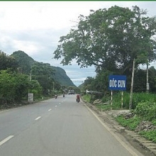 Làm đường bộ nối Hòa Bình - Mộc Châu