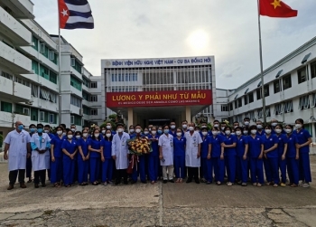 Đội ngũ y bác sĩ Quảng Bình lên đường hỗ trợ TP HCM chống dịch
