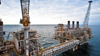 Giá dầu của Azerbaijan quay đầu giảm hơn 1 USD