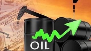 IEF: Giá dầu sẽ vượt 100 USD do EU trừng phạt Nga