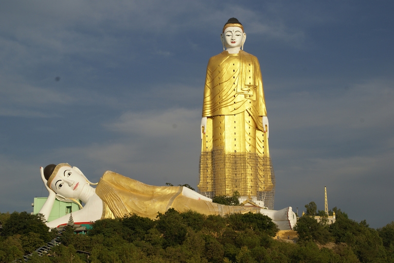 Bức tượng Phật nổi tiếng là những kiệt tác nghệ thuật độc đáo vô cùng ấn tượng. Hãy ngắm nhìn những hình ảnh này để cảm nhận sự khác biệt và tự hào về nét đẹp truyền thống của đất nước ta.