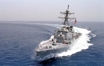 Sự kiện USS Lassen: “Nắn gân” hay “diễn kịch”?