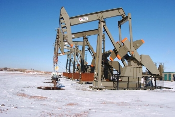 Giá dầu quay đầu tăng, Brent lên mức 82,73 USD/thùng