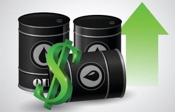 Giá xăng dầu hôm nay 7/3/2022 lại tăng vọt từ đỉnh 9 năm, dầu Brent lên mức 128 USD/thùng