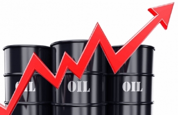 Giá xăng dầu hôm nay 8/4/2022: EU chơi 'rắn", giá dầu tăng mạnh