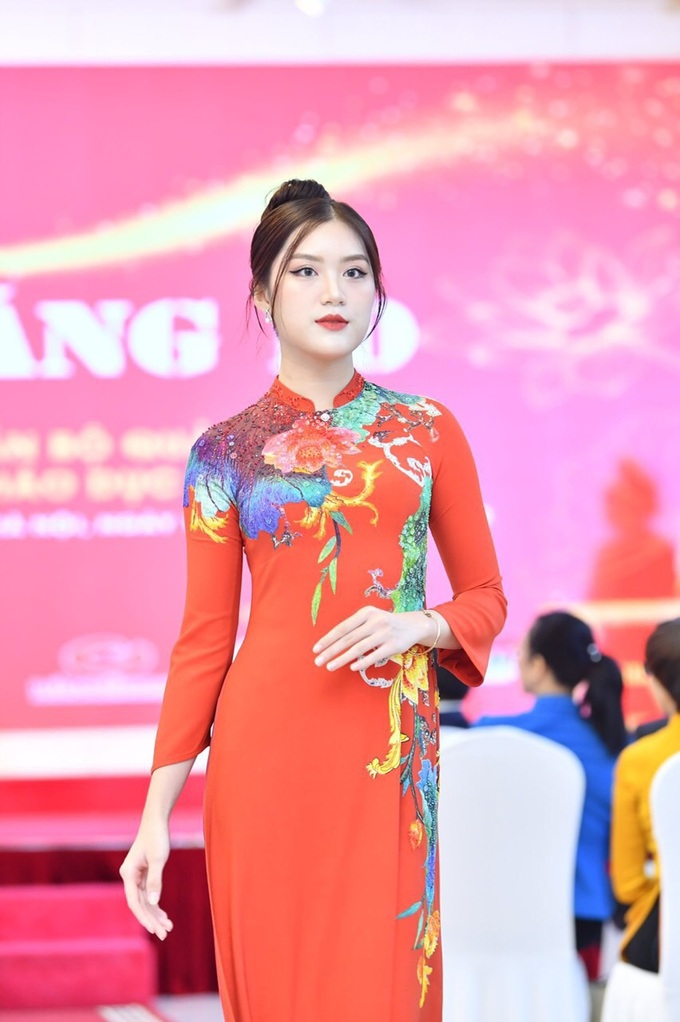 NTK Đỗ Trịnh Hoài Nam: Phụ nữ dáng chuẩn chưa chắc đã mặc áo dài đẹp nhất - 2