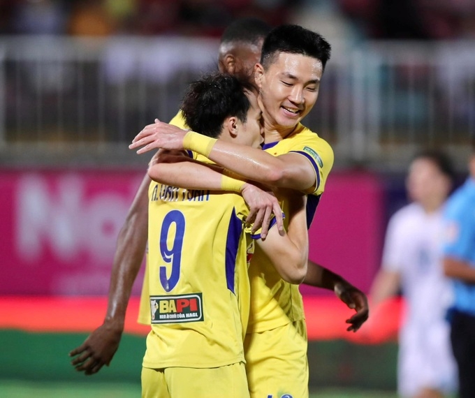 Đánh bại CLB Nam Định, HA Gia Lai chấm dứt mạch 10 trận không thắng