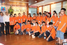PV Drilling tổ chức trại hè tại Singapore cho học sinh xuất sắc
