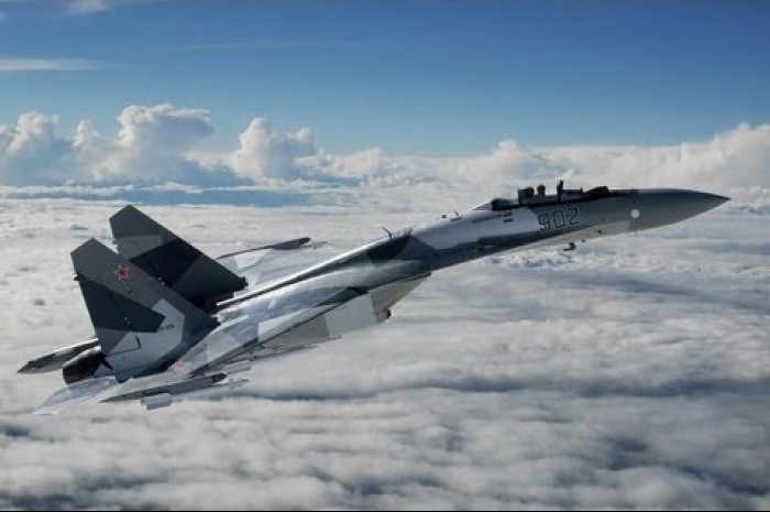 Tiêm kích Su-35S của Nga lao xuống biển
