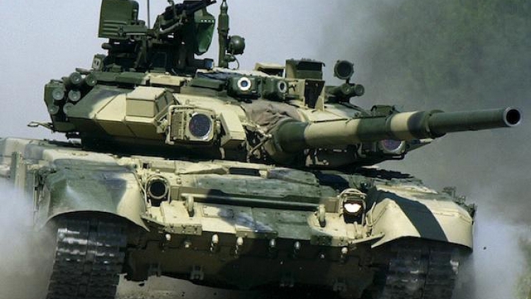 Xe tăng T-90: Nếu bạn là một fan hâm mộ của quân đội, thì chắc chắn bạn sẽ yêu thích những hình ảnh về Xe tăng T-90 hiện đại này! Sức mạnh, tốc độ và công nghệ tiên tiến, đều được thể hiện rõ ràng trên những bức ảnh đẹp này.