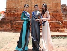 Thí sinh Hoa hậu Đại dương khoe dáng tại tháp Chàm