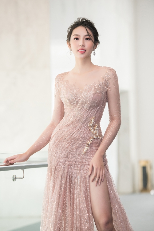 Nguyễn Thúc Thuỳ Tiên thay váy dạ hội mới cho đêm bán kết Miss Grand fans