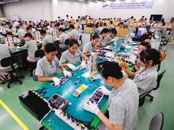 Xuất khẩu điện thoại và linh kiện Việt Nam cán mốc gần 52 tỷ USD